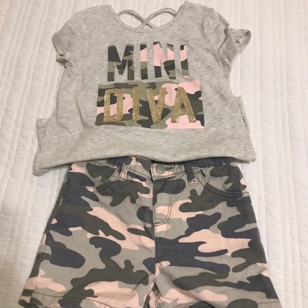 The Children's Place Shorts & Tee Outfit - 5T